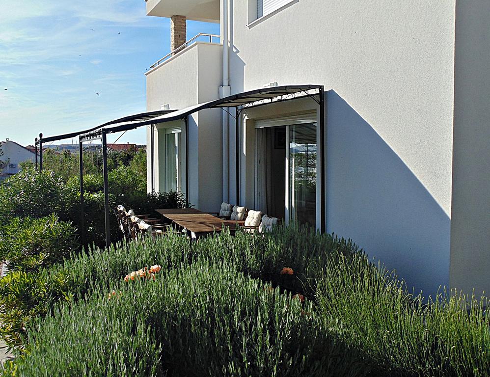 House Natali 70M From The Beach - Free Ev Top Up Rtina Exterior photo