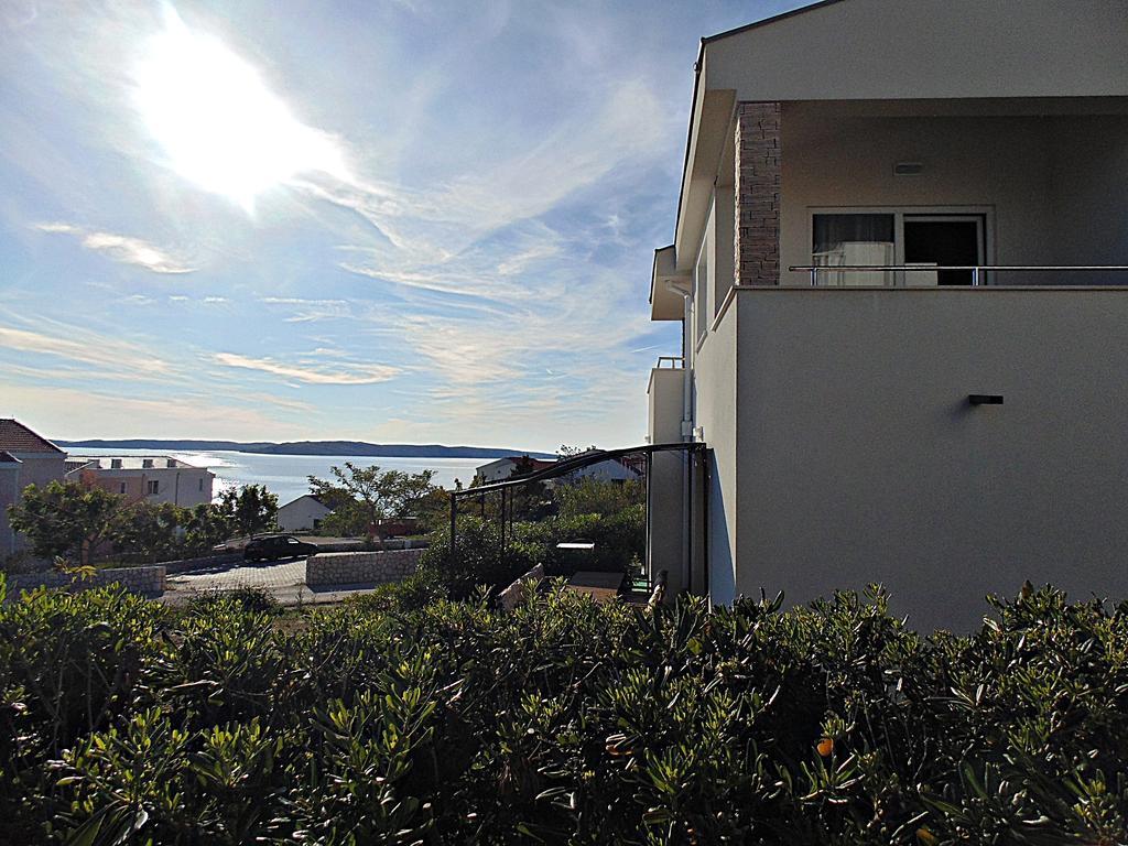 House Natali 70M From The Beach - Free Ev Top Up Rtina Exterior photo