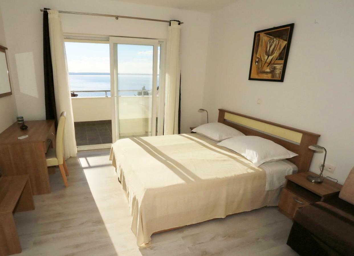 House Natali 70M From The Beach - Free Ev Top Up Rtina Exterior photo